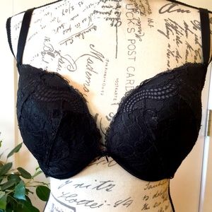 Victoria’s Secret Plunge lace bra